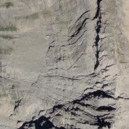 Satellite imagery of Mount King Albert, CA