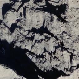 Satellite imagery of Mount King Albert, CA