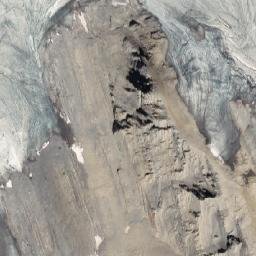 Satellite imagery of Mount Robertson, CA