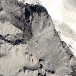 Satellite imagery of Mount Maude, CA