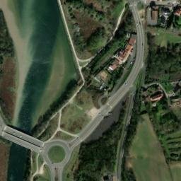 Satellite imagery of Château des Deux-Lions, FR