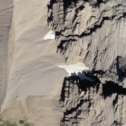 Satellite imagery of Mount Maude, CA
