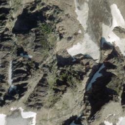 Satellite imagery of Mount Skade, CA