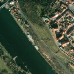 Satellite imagery of Pražská brána [Mělník] outlook t., CZ