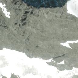 Satellite imagery of Mount Tinniswood, CA