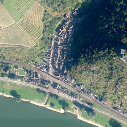 Satellite imagery of cairn, FR