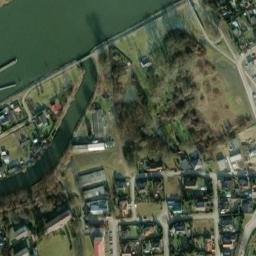 Satellite imagery of [Čelákovice] church t., CZ