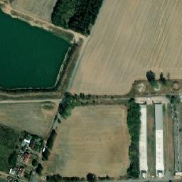 Satellite imagery of Malá Čeperka [Čeperka] factory chimney, CZ