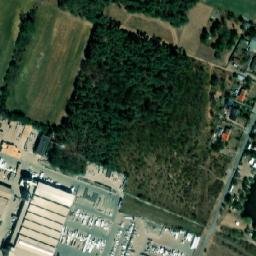 Satellite imagery of Malá Čeperka [Čeperka] factory chimney, CZ