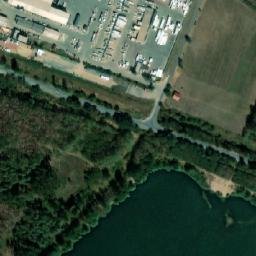 Satellite imagery of Malá Čeperka [Čeperka] factory chimney, CZ