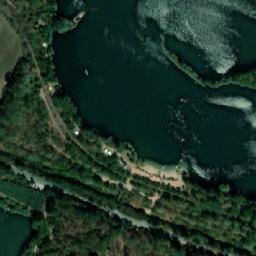 Satellite imagery of Malá Čeperka [Čeperka] factory chimney, CZ