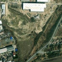 Satellite imagery of [Praha-Běchovice] former heat plant chimney, CZ