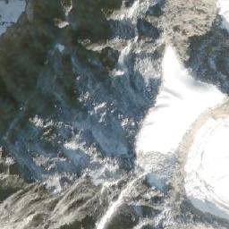 Satellite imagery of Mount Findlay, CA