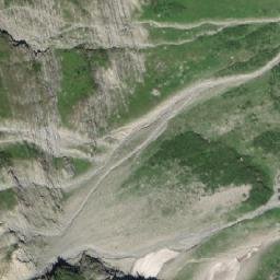 Satellite imagery of Melvin Peak, CA