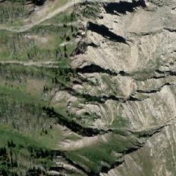 Satellite imagery of Melvin Peak, CA