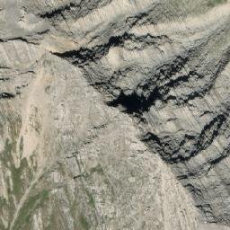 Satellite imagery of Melvin Peak, CA