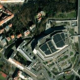 Satellite imagery of Sv. Pankrác [Praha-Nusle] belfry, CZ