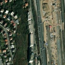 Satellite imagery of Naftové motory [Praha-Smíchov] factory chimney, CZ