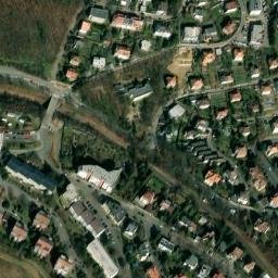 Satellite imagery of Naftové motory [Praha-Smíchov] factory chimney, CZ