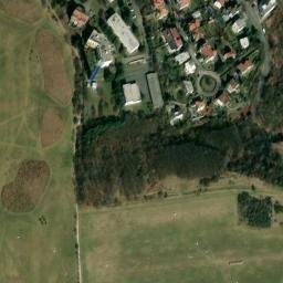 Satellite imagery of Naftové motory [Praha-Smíchov] factory chimney, CZ