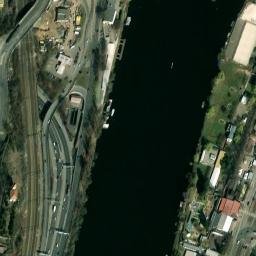 Satellite imagery of [Praha-Smíchov] former distillery chimney, CZ