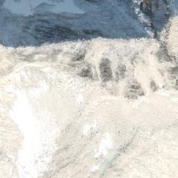Satellite imagery of Mount Clutterbuck, CA