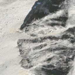 Satellite imagery of Mount Clutterbuck, CA