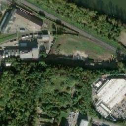 Satellite imagery of Draslovka [Kolín] chemical factory chimney, CZ