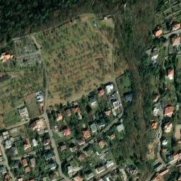Satellite imagery of Husův sbor [Praha-Zbraslav] church t., CZ