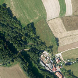 Satellite imagery of Burg Wadendorf, DE