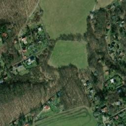 Satellite imagery of Chlomek [Petrov u Prahy] GSM, CZ