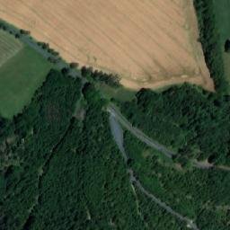 Satellite imagery of Dračí skála [Uhlířské Janovice-Janovická Lhota], CZ