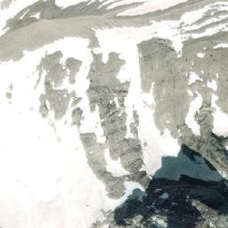 Satellite imagery of Mount Washburn, CA