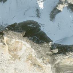 Satellite imagery of Gladsheim Peak, CA