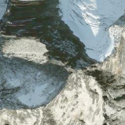 Satellite imagery of Gladsheim Peak, CA
