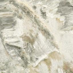 Satellite imagery of Gladsheim Peak, CA