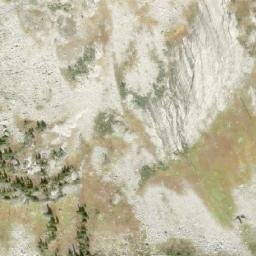 Satellite imagery of Gladsheim Peak, CA