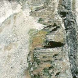 Satellite imagery of Gimli, CA