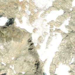 Satellite imagery of Stalo Peak, CA
