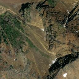 Satellite imagery of Higgins Peak, CA