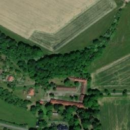 Satellite imagery of [Bezděkov u Libice nad Doubravou] castle sanctus t., CZ