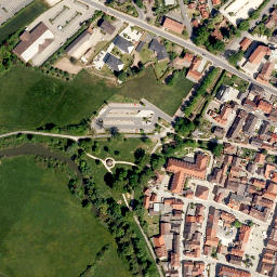 Satellite imagery of Schloss Höchstadt, DE