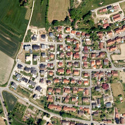 Satellite imagery of Schloss Lonnerstadt, DE