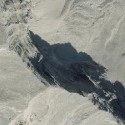 Satellite imagery of Phillipps Peak, CA