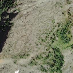 Satellite imagery of Castlecrag Mountain, CA