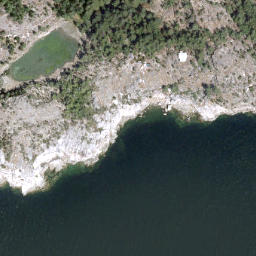 Satellite imagery of Mermaid Point, CA