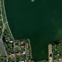 Satellite imagery of Stavebniny [Baška] former brick yard chimney, CZ