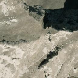 Satellite imagery of Chinook Peak, CA