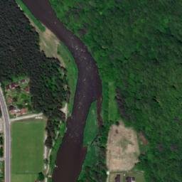 Satellite imagery of Rytro, PL
