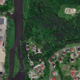 Satellite imagery of Rytro, PL